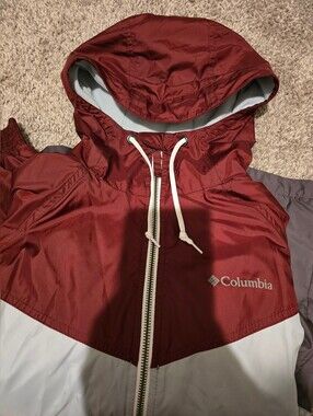 🥾 Columbia Windbreaker 🥾